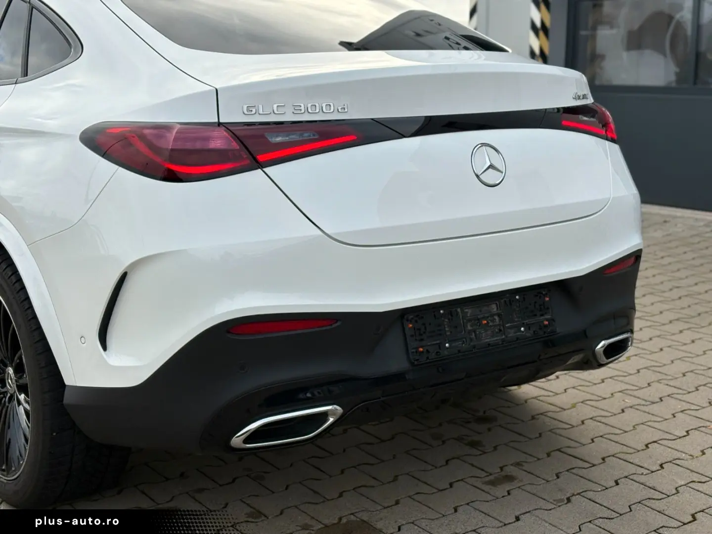 MERCEDES-BENZ GLC 300 d 4M Coupe AMG Line Pano Burm 360