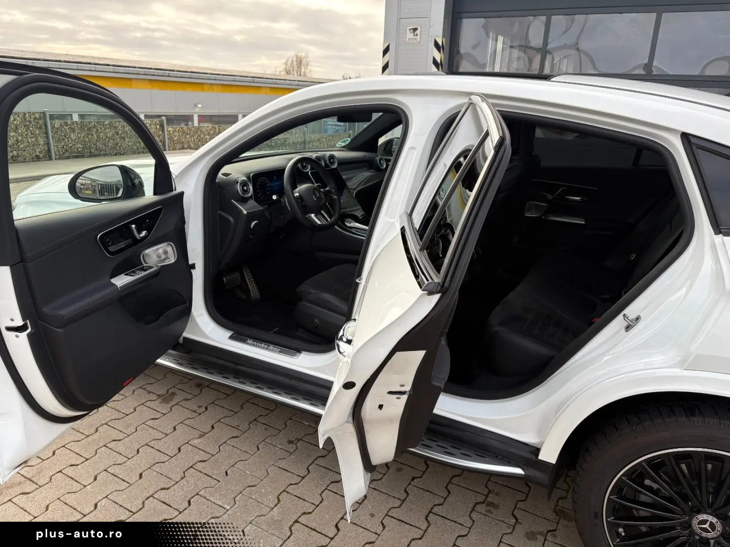 MERCEDES-BENZ GLC 300 d 4M Coupe AMG Line Pano Burm 360