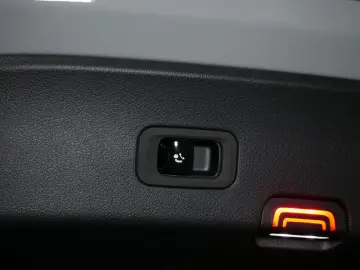 MERCEDES-BENZ GLC 300 d 4M Coupé AMG NIGHT MEMO 360