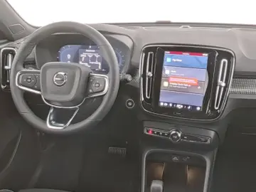 VOLVO XC40 Core 2WD Digitales Cockpit Soundsystem 360