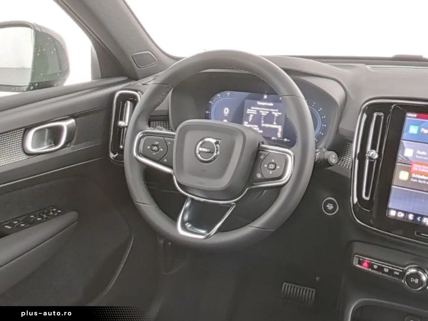 VOLVO XC40 Core 2WD Digitales Cockpit Soundsystem 360