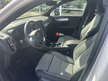 VOLVO XC40 B3 B DKG Core 360  Winter-Paket Business-Pa