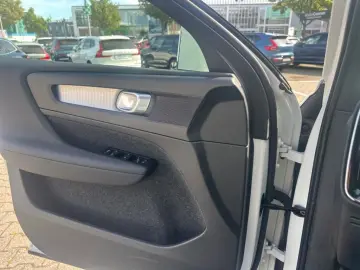 VOLVO XC40 B3 B DKG Core 360  Winter-Paket Business-Pa