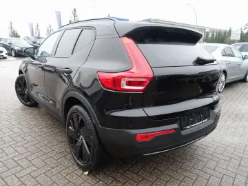 VOLVO XC40 Black Edition Plus B3 Pano H&K AHK 360