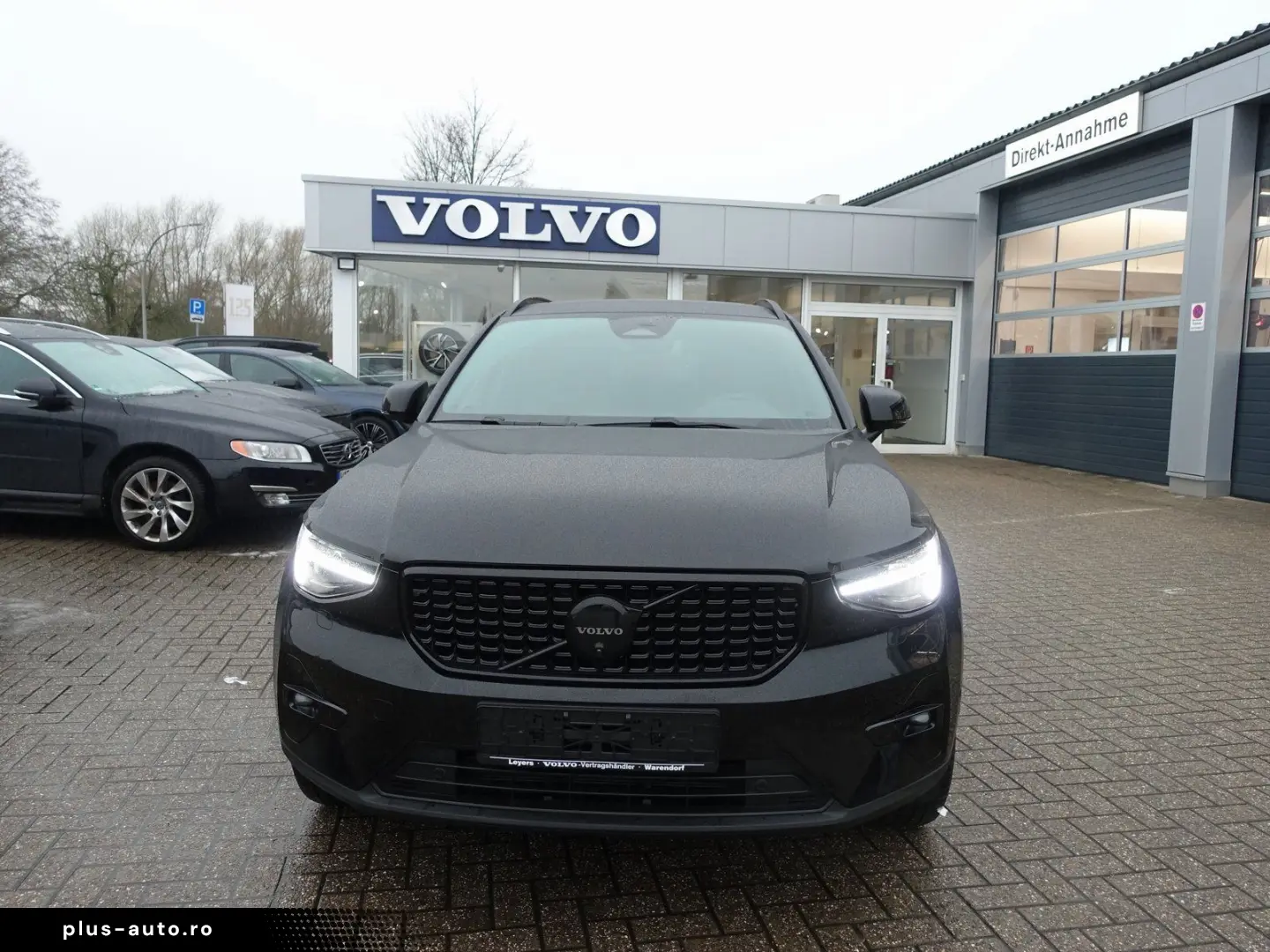 VOLVO XC40 Black Edition Plus B3 Pano H&K AHK 360