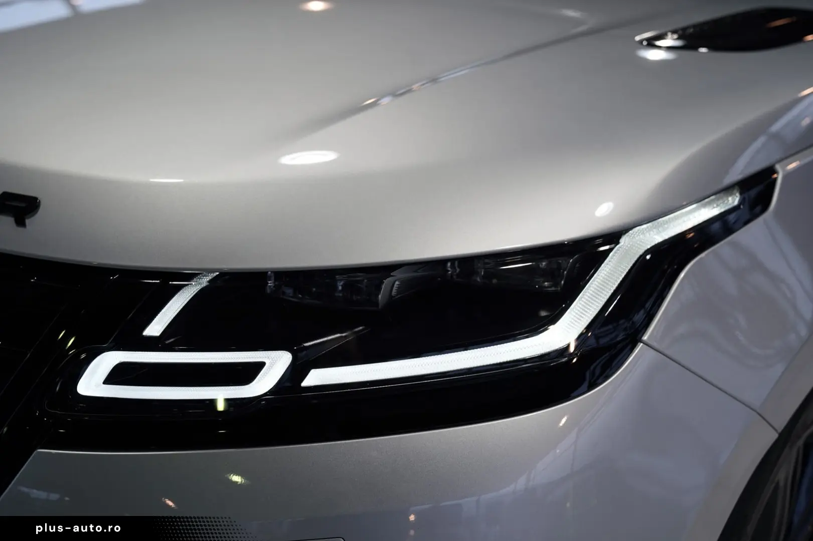 LAND ROVER Range Rover Velar R-Dynamic SE D300  1.H  22