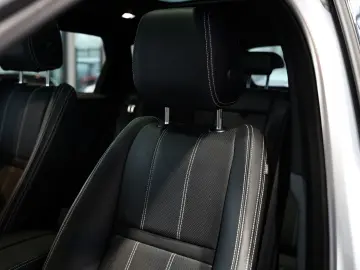 LAND ROVER Range Rover Velar R-Dynamic SE D300  1.H  22