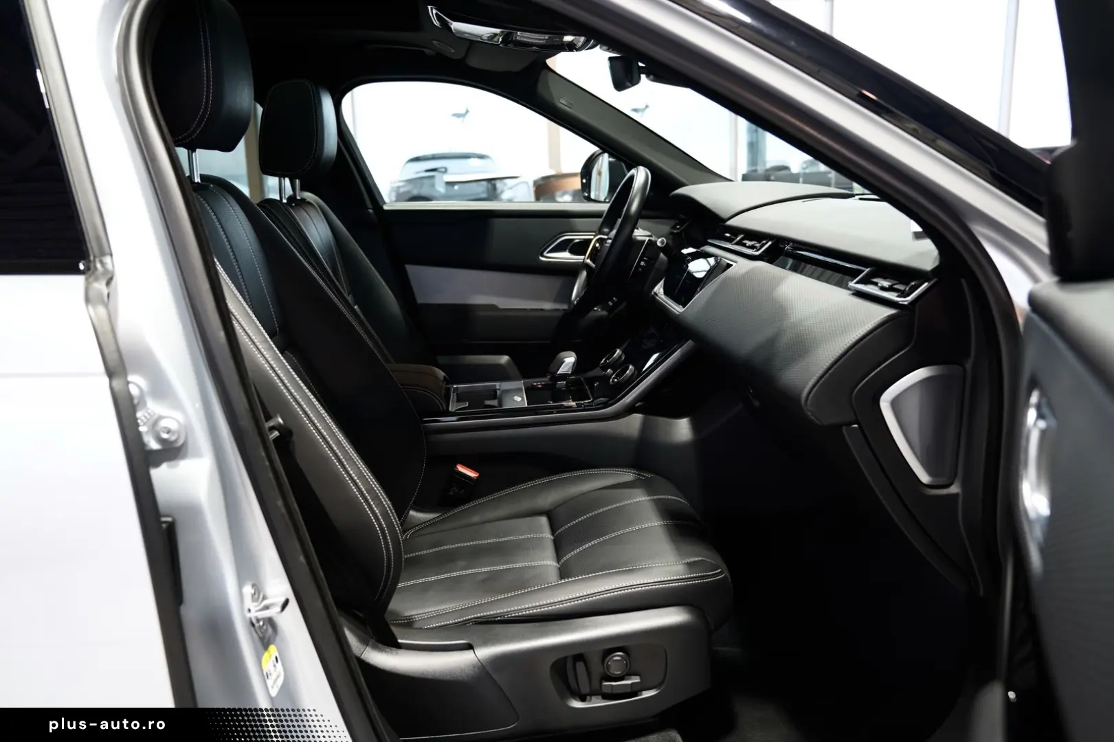 LAND ROVER Range Rover Velar R-Dynamic SE D300  1.H  22