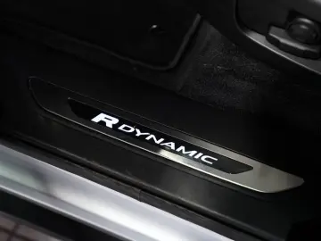 LAND ROVER Range Rover Velar R-Dynamic SE D300  1.H  22