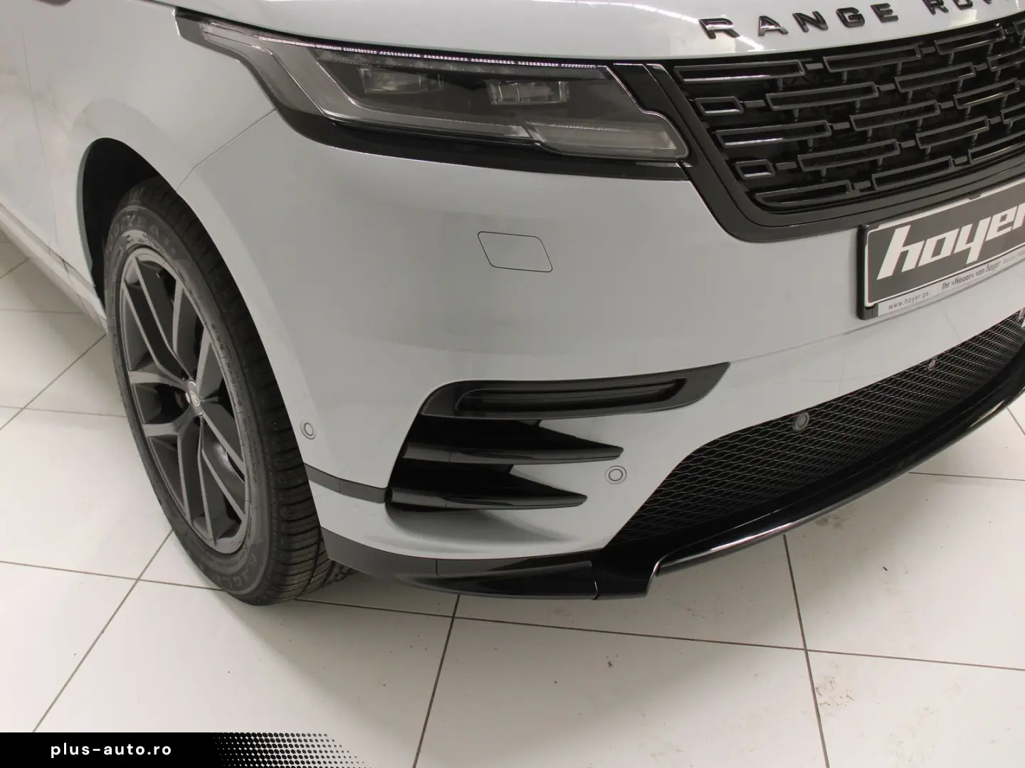 LAND ROVER Range Rover Velar D300 Dynamic SE AHK pano Black