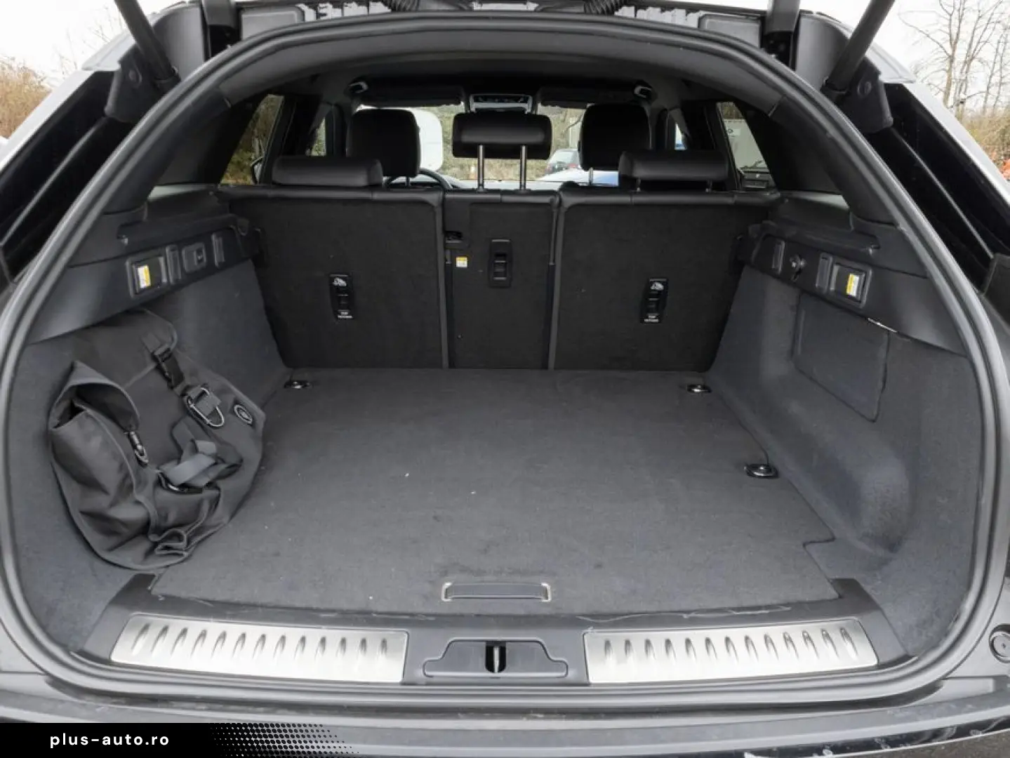 LAND ROVER Range Rover Velar P400e Dynamic SE