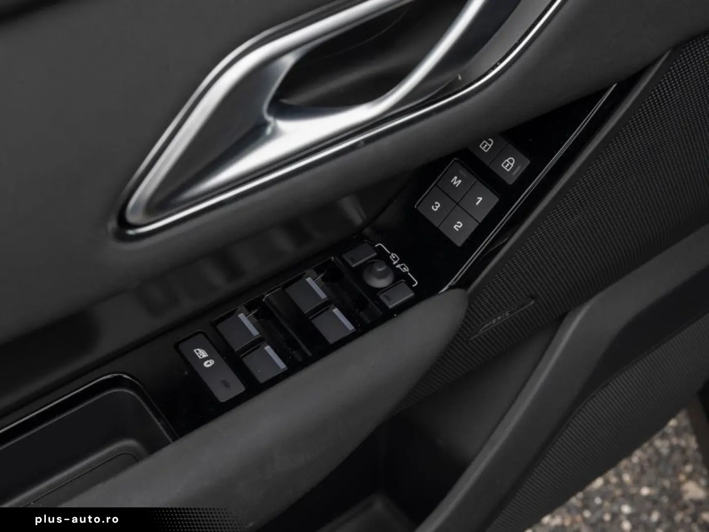 LAND ROVER Range Rover Velar P400e Dynamic SE