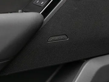 LAND ROVER Range Rover Velar P400e Dynamic SE