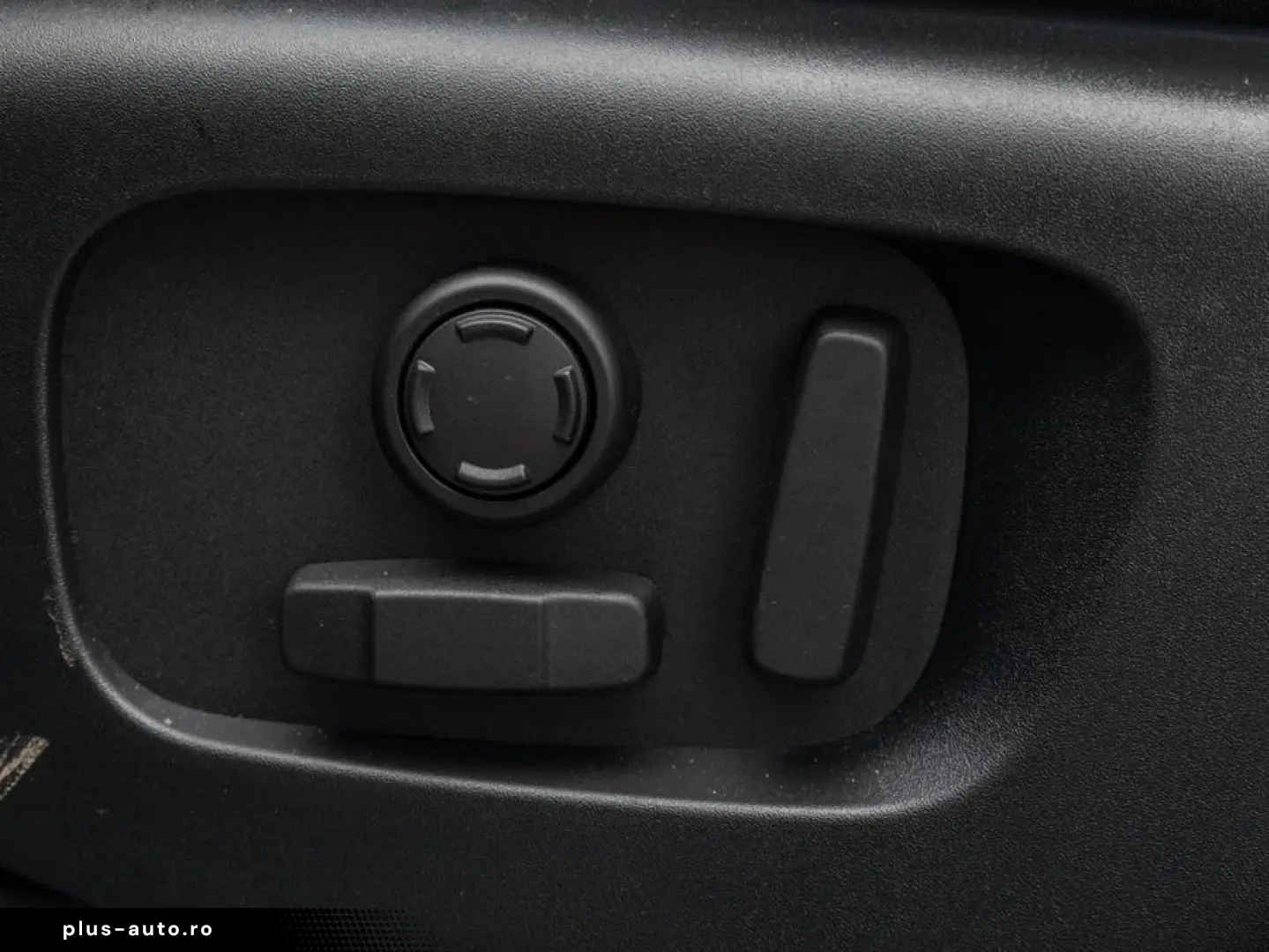 LAND ROVER Range Rover Velar P400e Dynamic SE