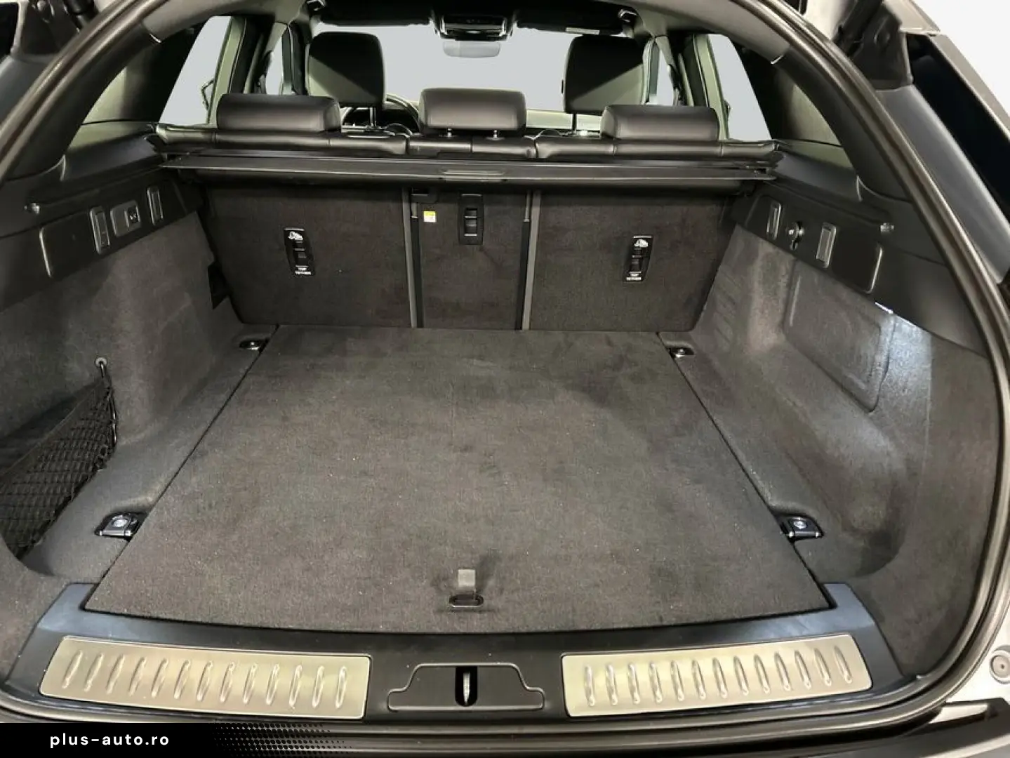 LAND ROVER Range Rover Velar D200 Dynamic SE