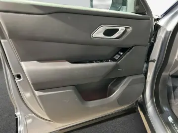 LAND ROVER Range Rover Velar D200 Dynamic SE