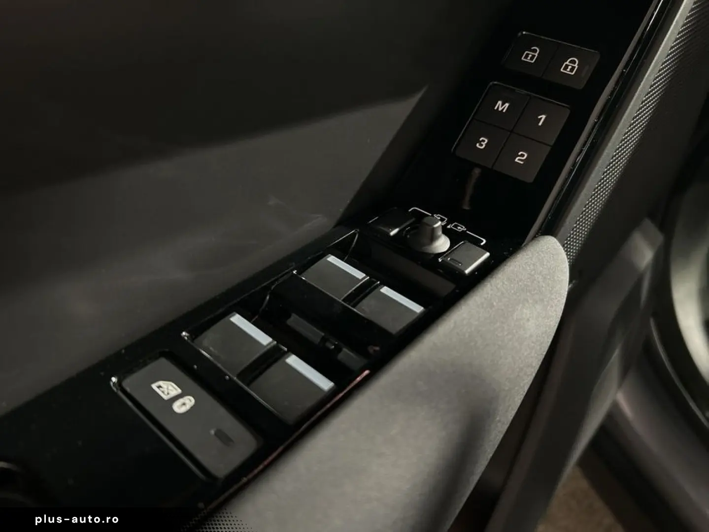 LAND ROVER Range Rover Velar D200 Dynamic SE