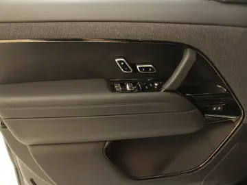 LAND ROVER Range Rover Sport D300 Dynamic SE AHK Pano DAB