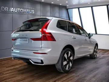 VOLVO XC60 Recharge Plus Dark AWD Assistenzpaket
