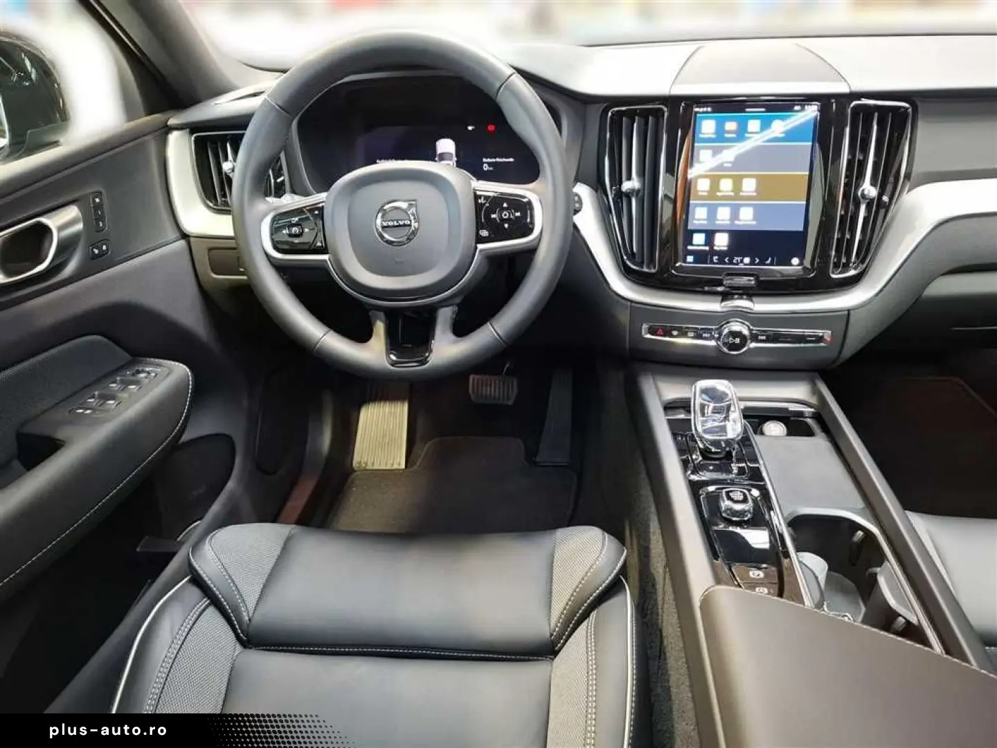 VOLVO XC60 Recharge Plus Dark AWD Assistenzpaket