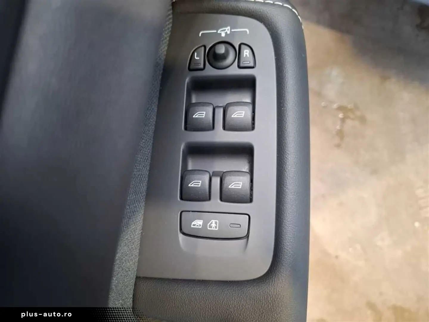 VOLVO XC60 Recharge Plus Dark AWD Assistenzpaket