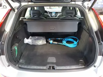 VOLVO XC60 Recharge Plus Dark AWD Assistenzpaket