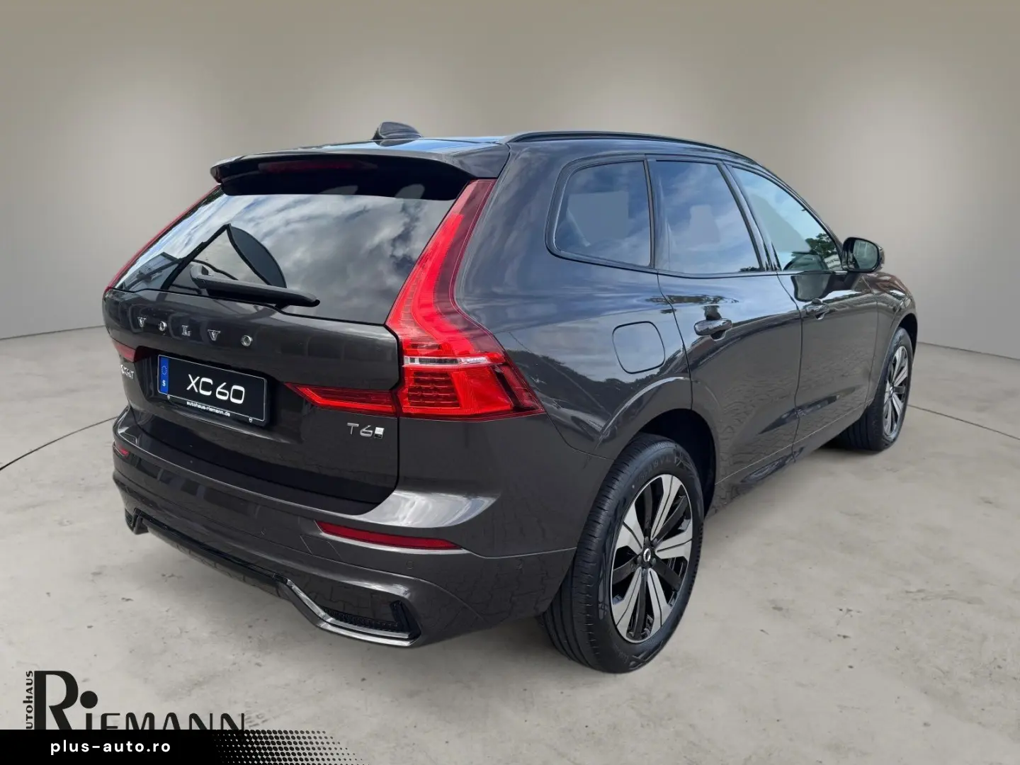 VOLVO XC60 T6 PHEV Plus Dark   Business-Paket
