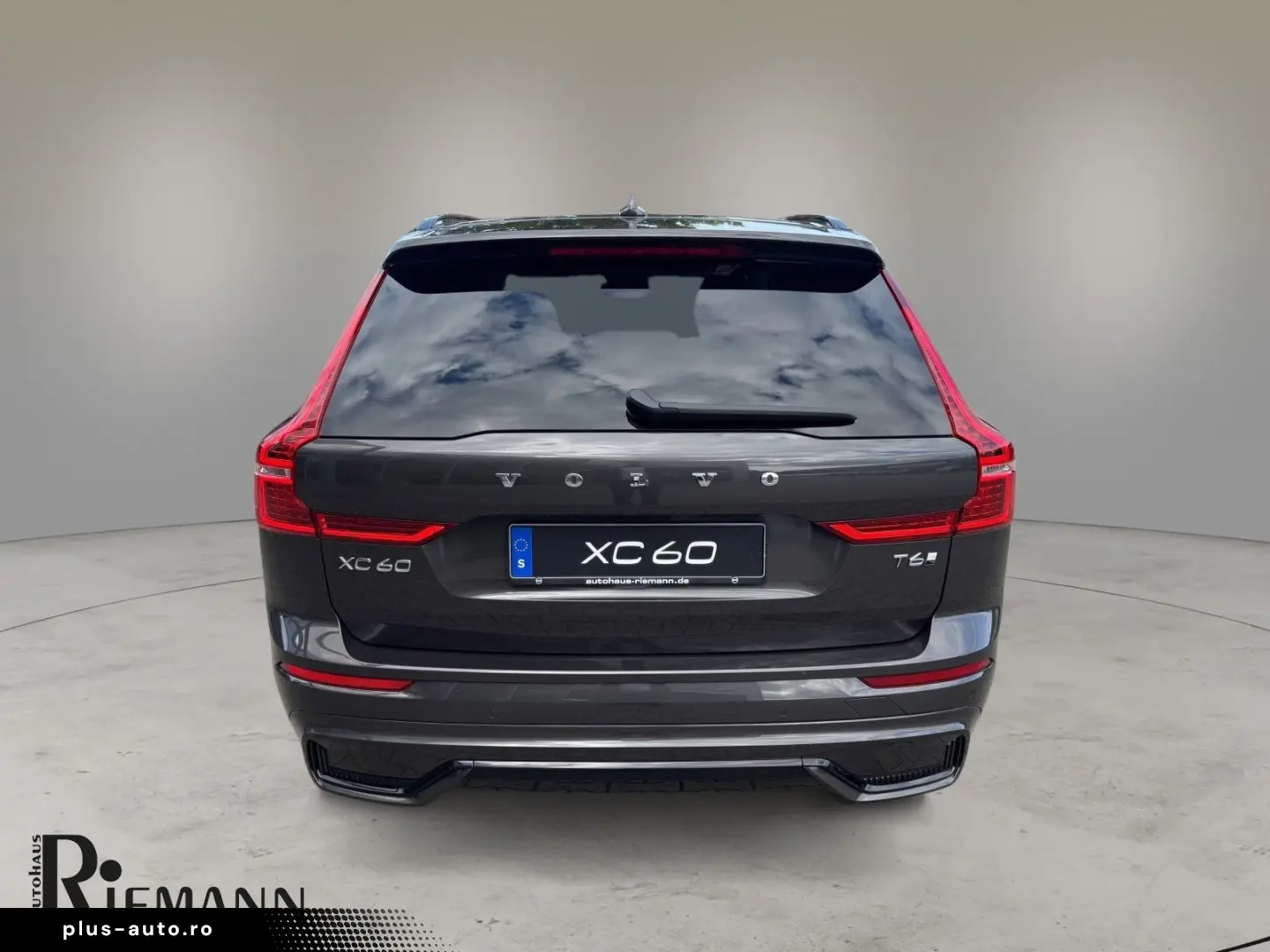 VOLVO XC60 T6 PHEV Plus Dark   Business-Paket