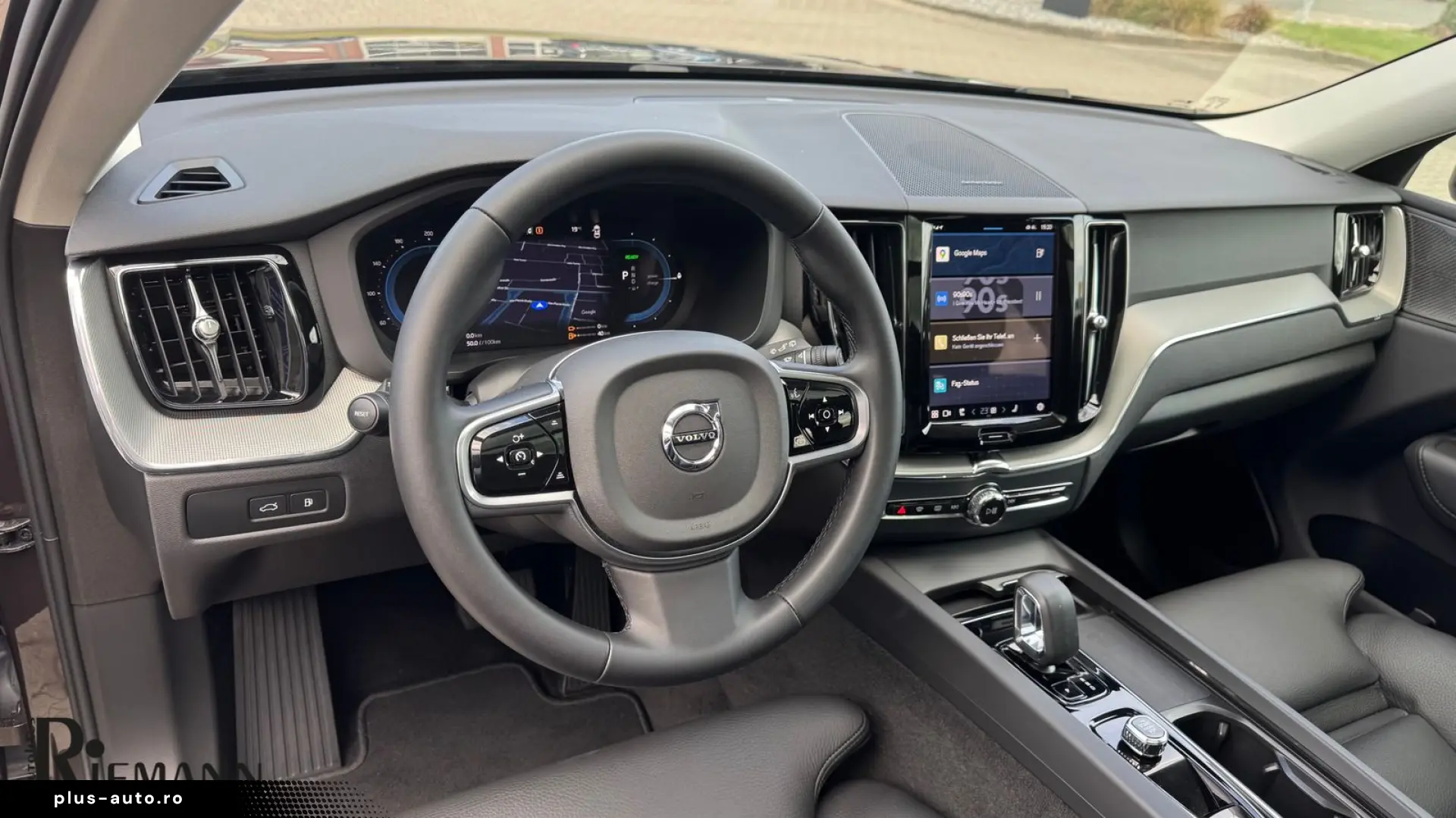 VOLVO XC60 T6 PHEV Plus Dark   Business-Paket