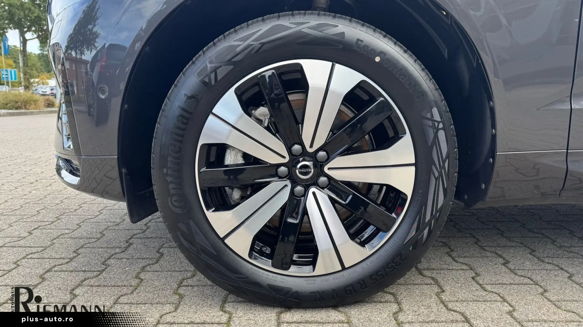 VOLVO XC60 T6 PHEV Plus Dark   Business-Paket