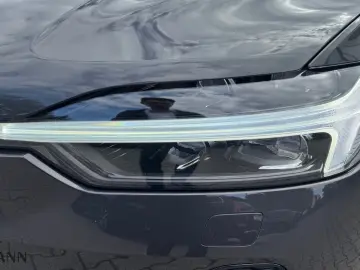 VOLVO XC60 T6 PHEV Plus Dark   Business-Paket