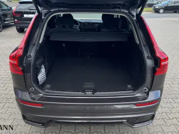 VOLVO XC60 T6 PHEV Plus Dark   Business-Paket