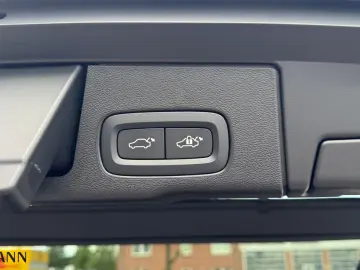 VOLVO XC60 T6 PHEV Plus Dark   Business-Paket