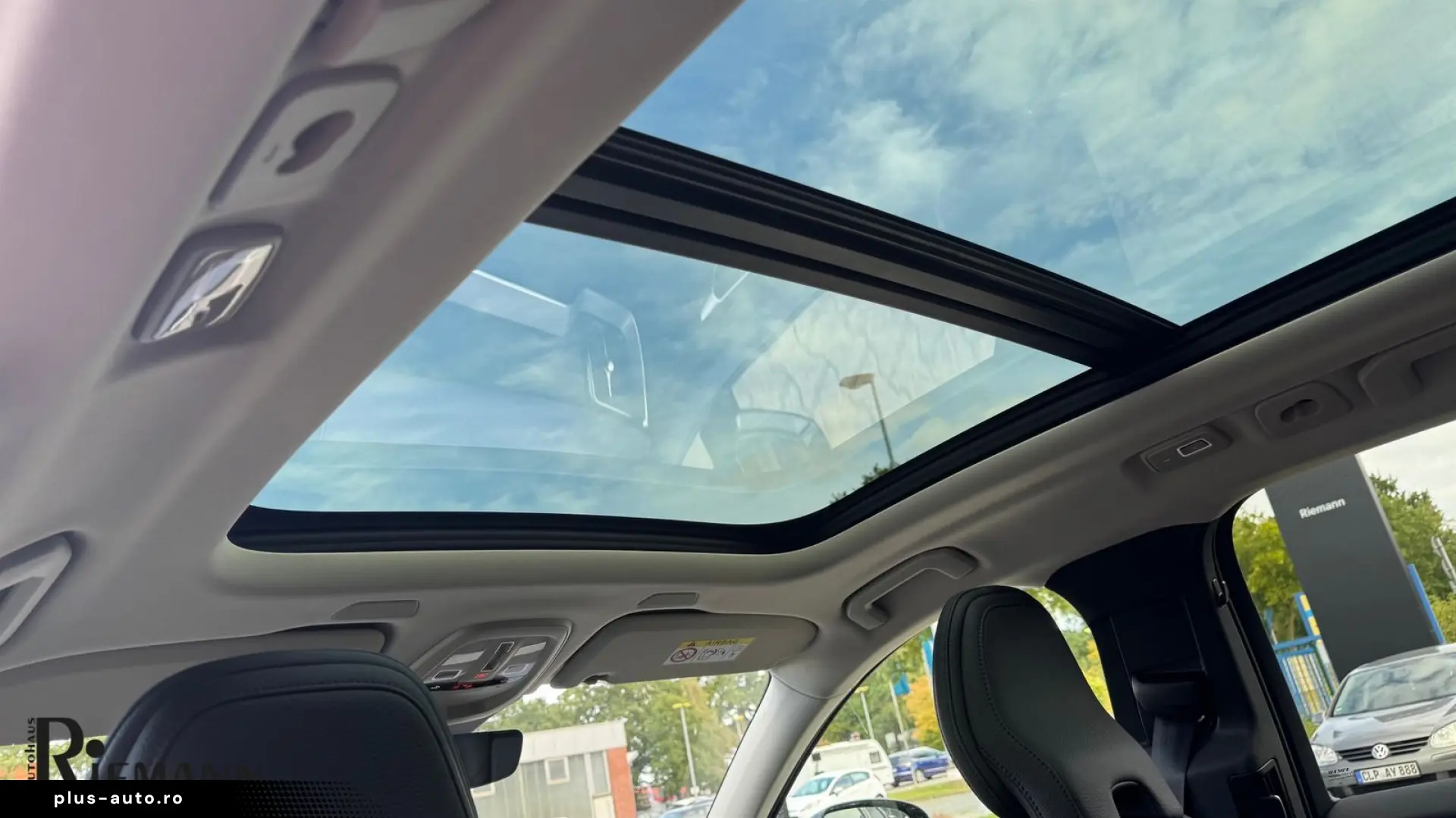 VOLVO XC60 T6 PHEV Plus Dark   Business-Paket