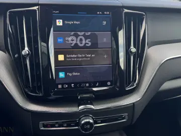 VOLVO XC60 T6 PHEV Plus Dark   Business-Paket