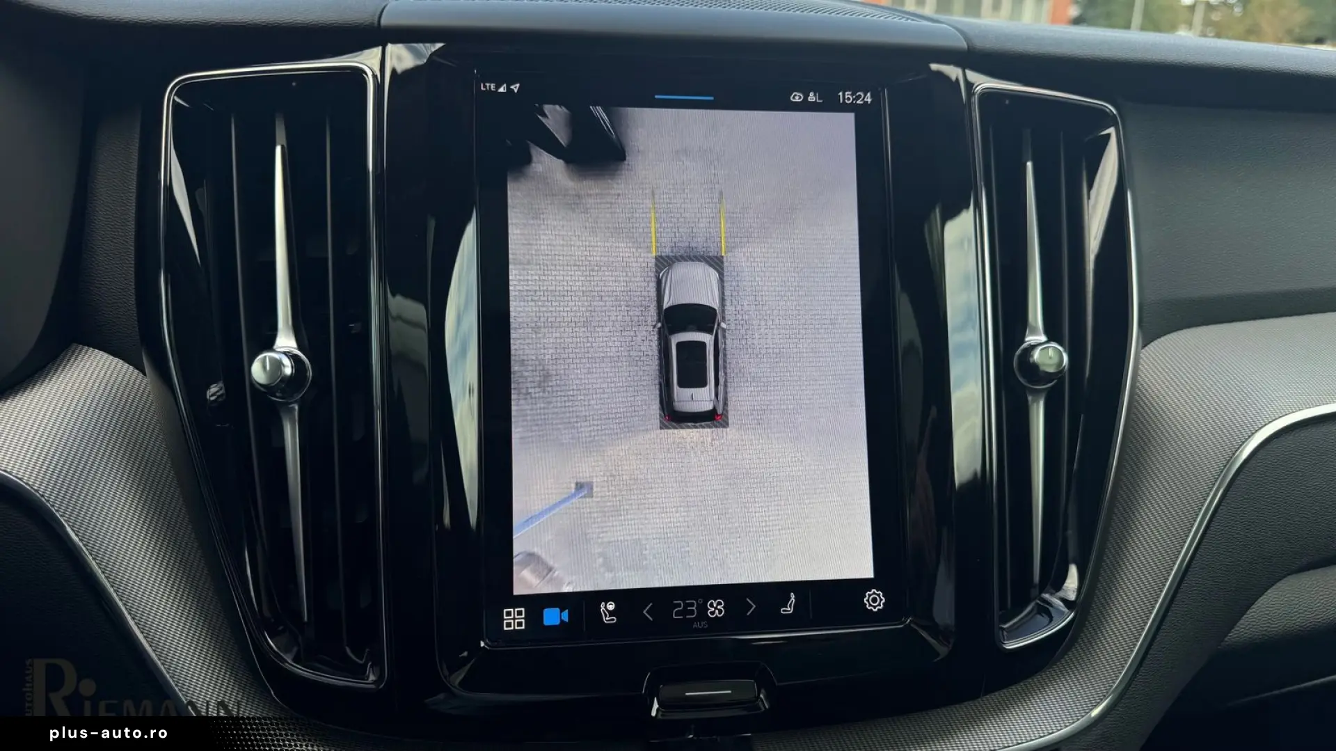 VOLVO XC60 T6 PHEV Plus Dark   Business-Paket