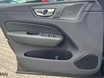 VOLVO XC60 T6 PHEV Plus Dark   Business-Paket