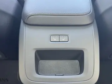 VOLVO XC60 T6 PHEV Plus Dark   Business-Paket