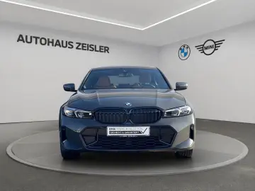 BMW 330i xDrive Limousine M SPORTPAKET
