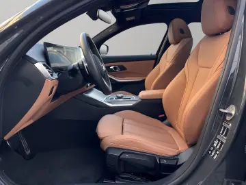 BMW 330i xDrive Limousine M SPORTPAKET