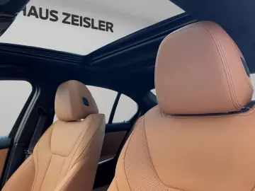 BMW 330i xDrive Limousine M SPORTPAKET