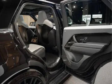 LAND ROVER Range Rover Sport P635 SV Keramsich Treeplanken