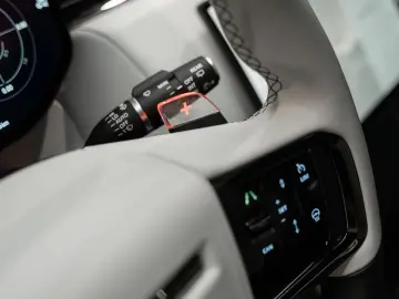 LAND ROVER Range Rover Sport P635 SV Keramsich Treeplanken