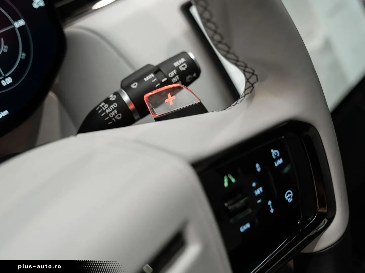 LAND ROVER Range Rover Sport P635 SV Keramsich Treeplanken