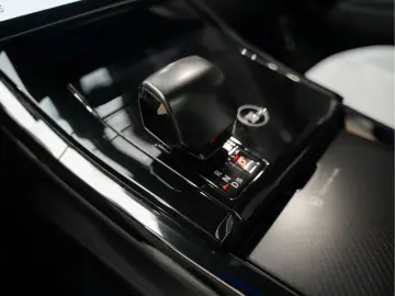 LAND ROVER Range Rover Sport P635 SV Keramsich Treeplanken