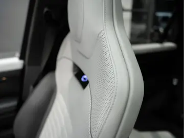 LAND ROVER Range Rover Sport P635 SV Keramsich Treeplanken