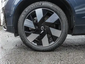 VOLVO XC60 Plus Dark Recharge Plug-In Hybrid AWD T6 Tw