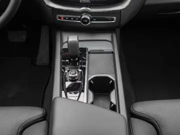 VOLVO XC60 Plus Dark Recharge Plug-In Hybrid AWD T6 Tw