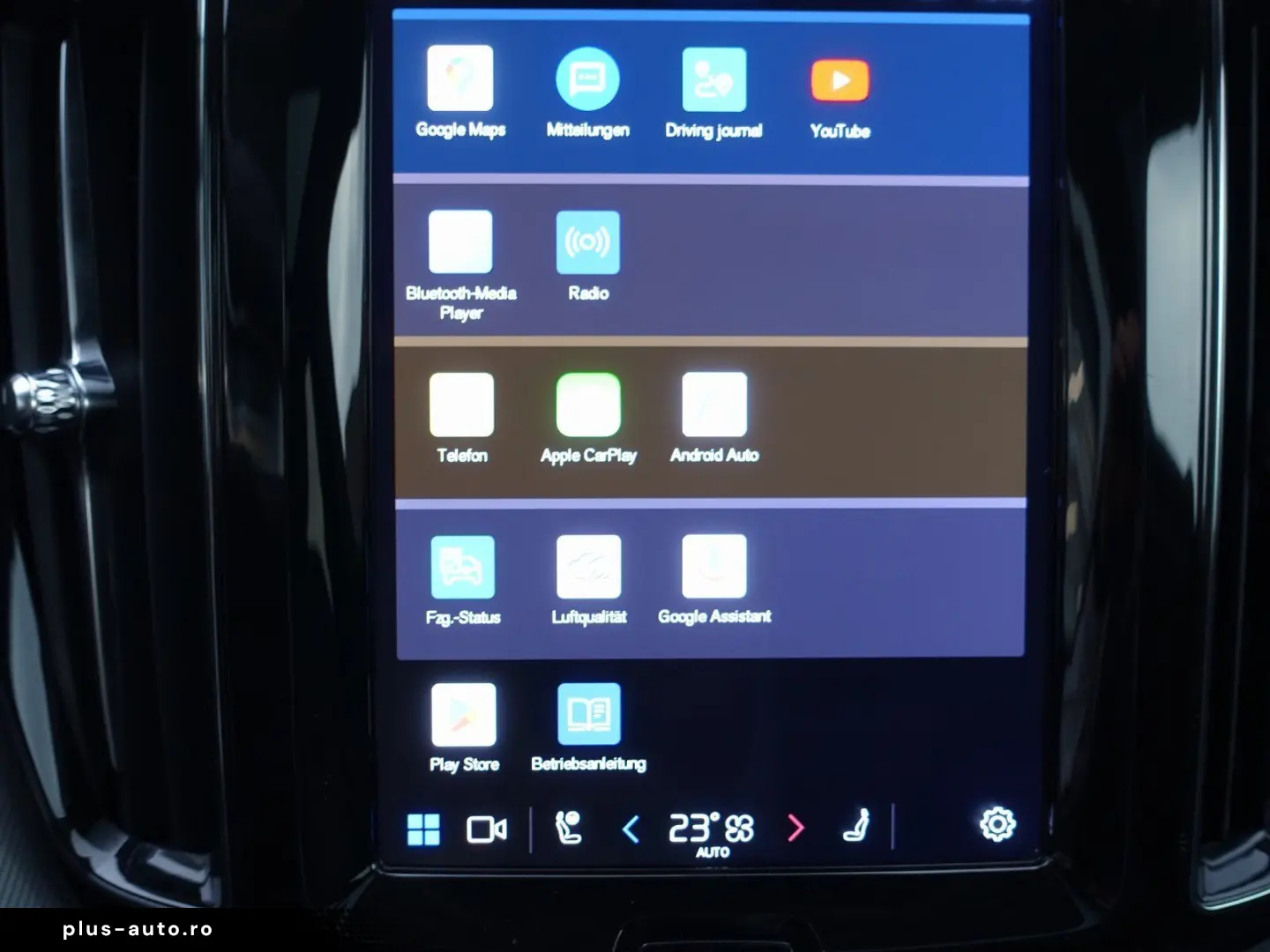 VOLVO XC60 Plus Dark T6 AWD Plug-in Alarm 360  Pano