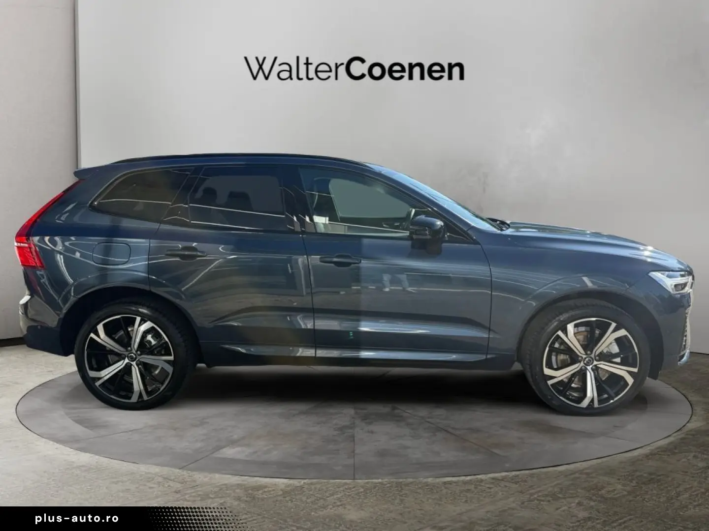 VOLVO XC60 T6 AWD Plug-in Hybrid Plus Dark 360  Busine